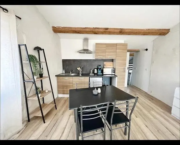 Logement Paisible Avec Parking
